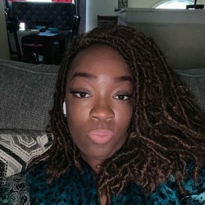 Meet your Posher, Debra